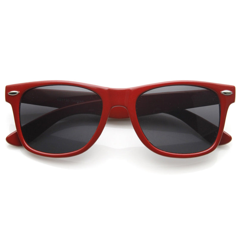 Gafas de sol retro clásicas coloreadas con borde de cuernos 2395