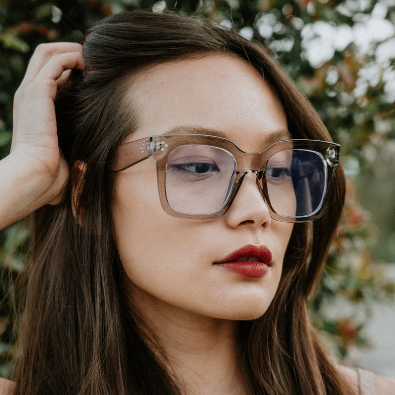 Gafas transparentes con lentes planas y montura de cuerno cuadrada de gran tamaño y atrevidas D093