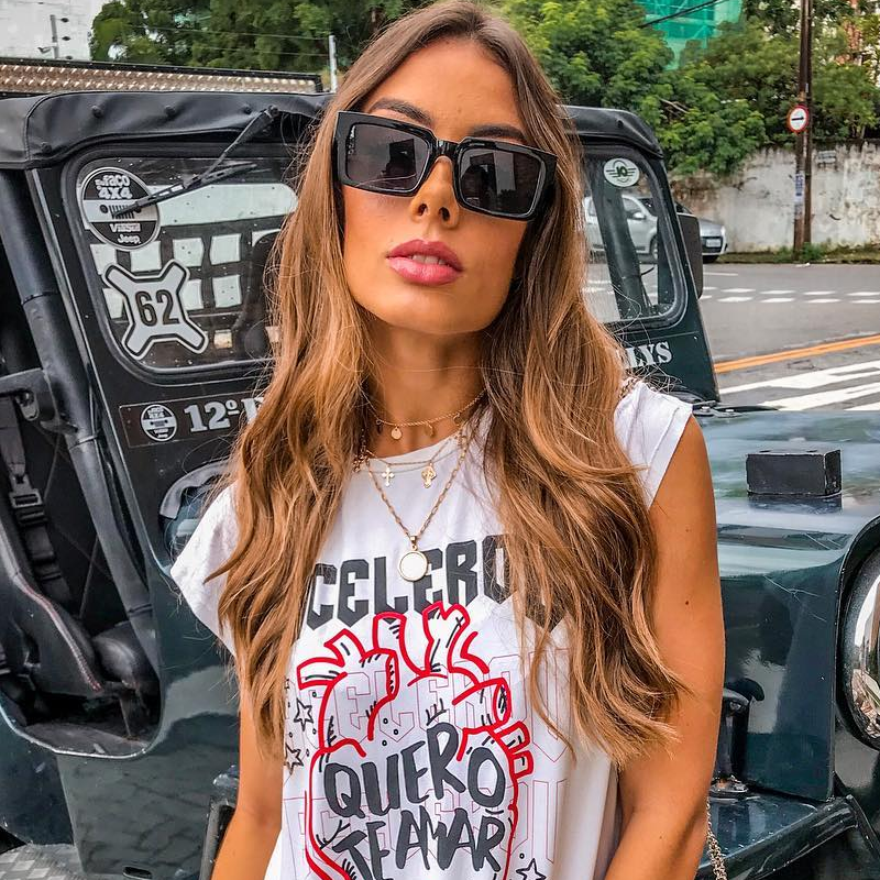 Gafas de sol cuadradas modernas retro con lentes planas y parte superior plana C732