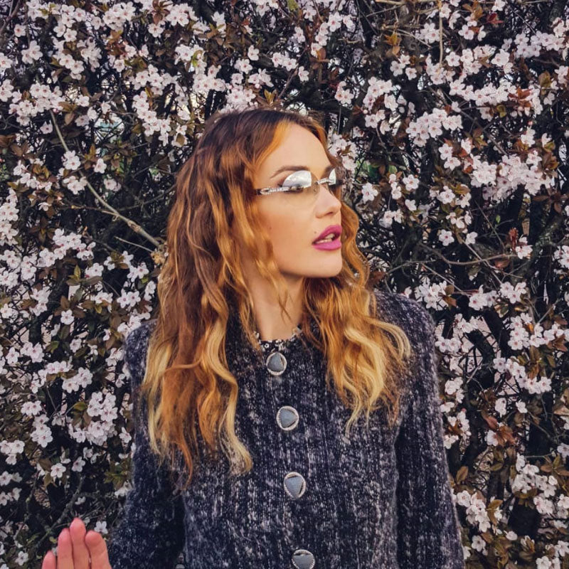 Gafas de sol ovaladas decoradas con pedrería premium D125