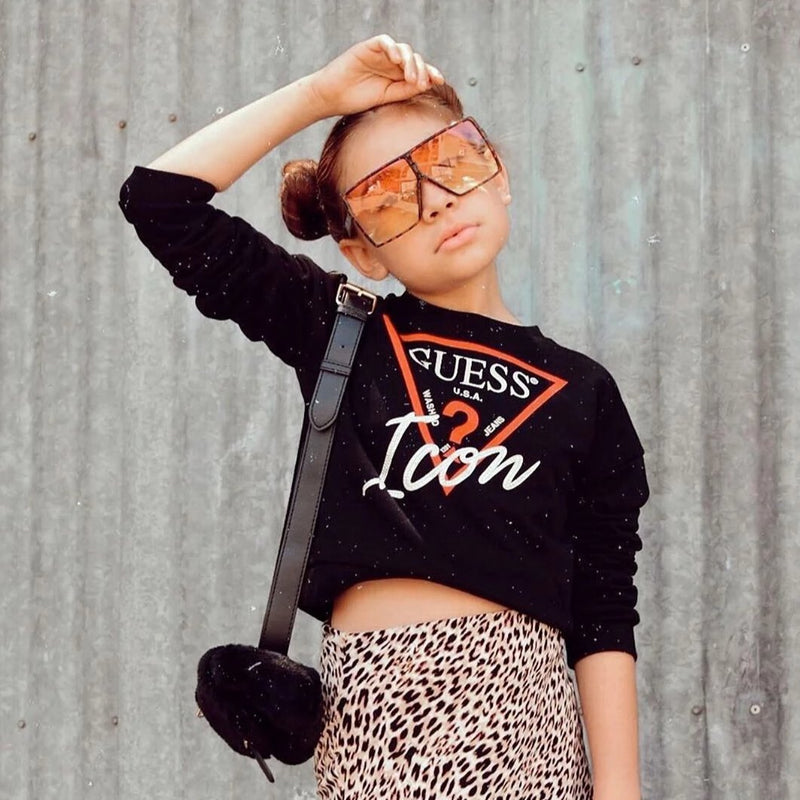 Gafas de sol translúcidas con parte superior plana y lentes planas modernas y retro de gran tamaño C730