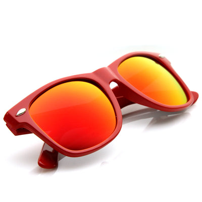Retro Flash Mirrored Lens Horned Rim Sunglasses 8126