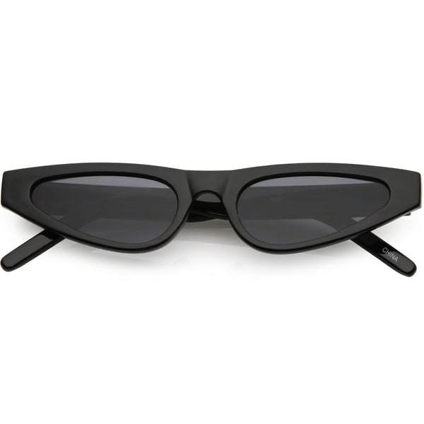 Women's Small Retro Angled Thick Frame Cat Eye Sunglasses - zeroUV